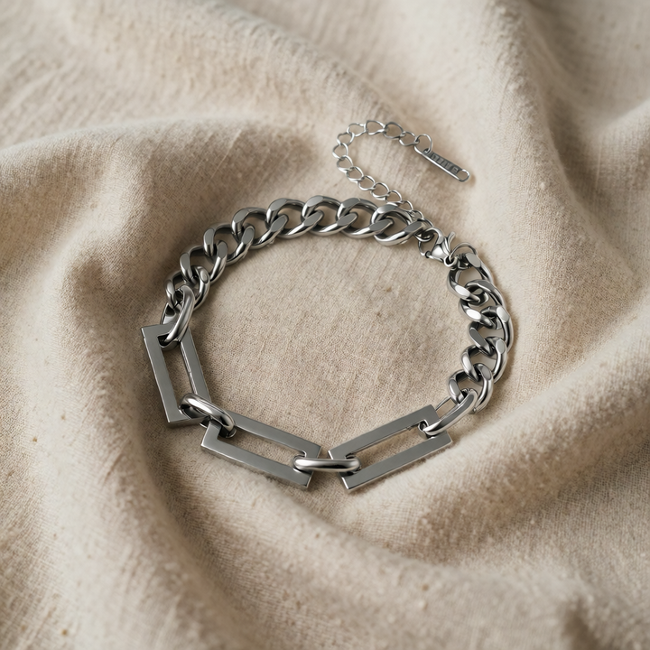 Silver Link Bracelet Saoirse with Rectangular Links