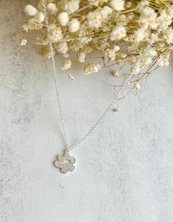 Stainless Steel Necklace Bláthnaid with Paw Print