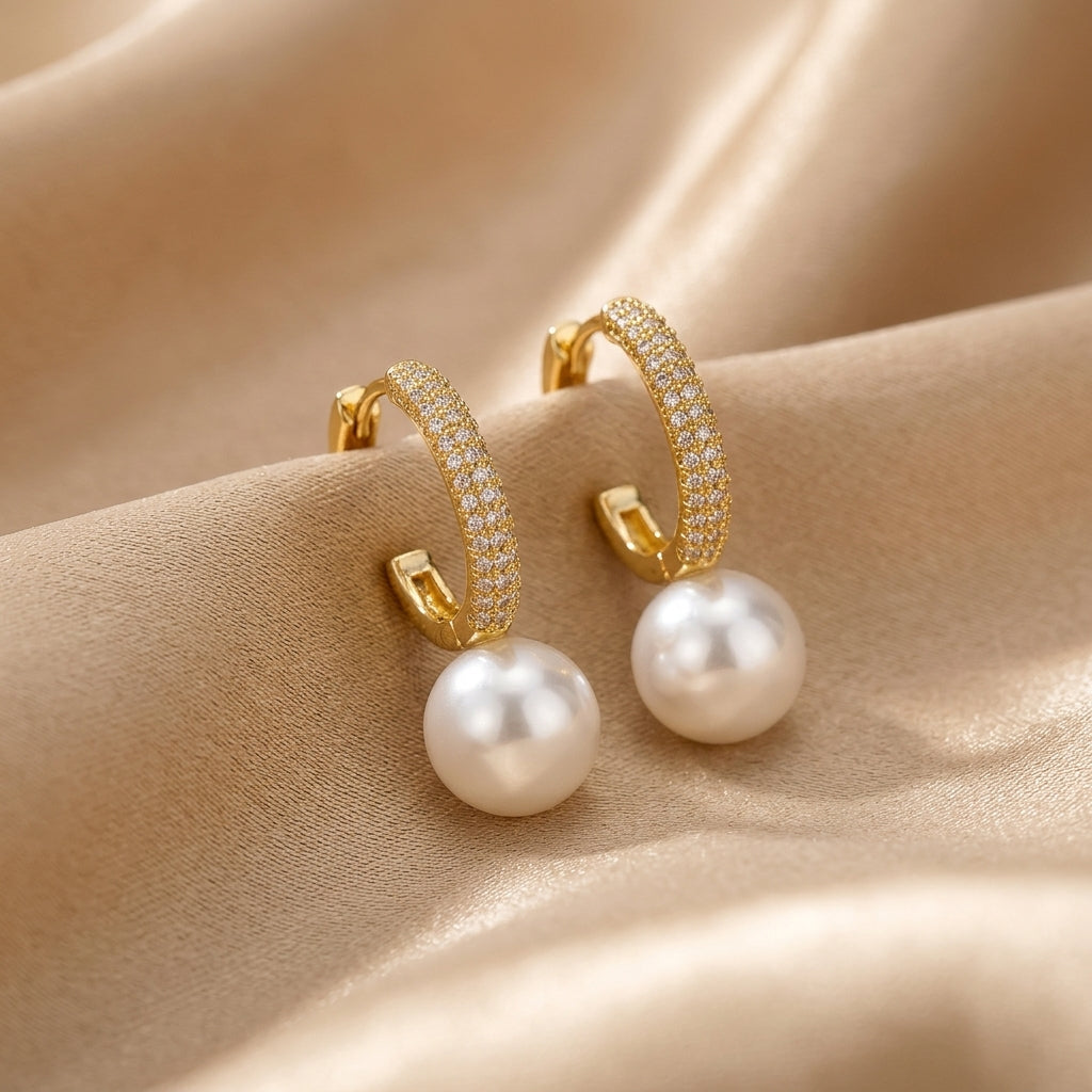 Gold Drop Earrings Méabh with Pearl