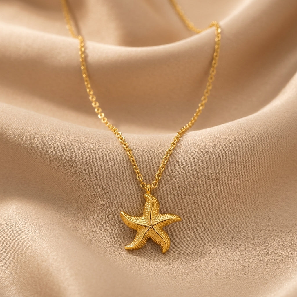 Gold Necklace Maeve with Starfish Motif