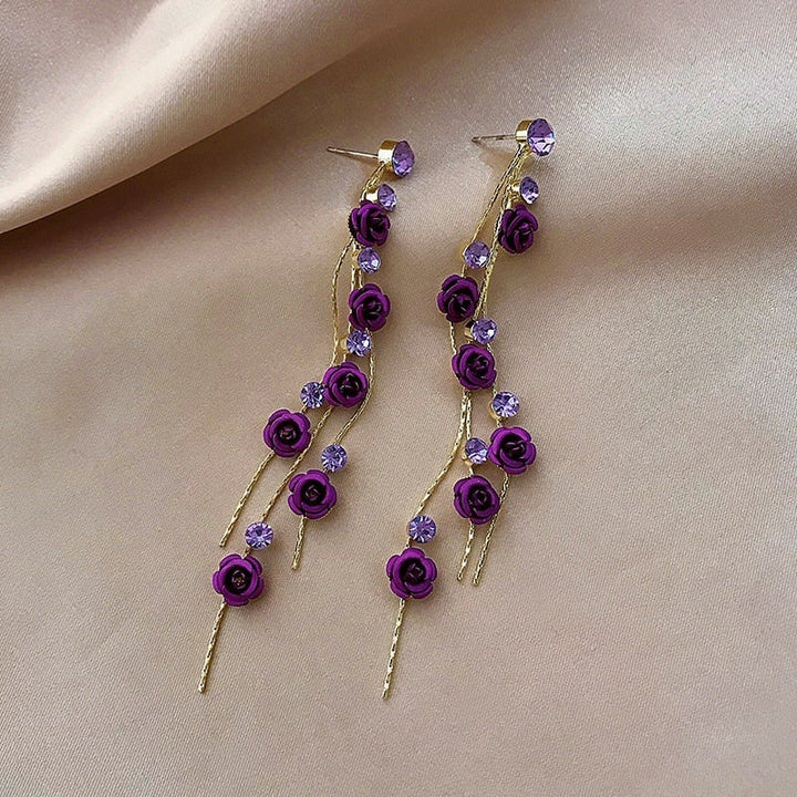 Gold Threader Earrings Béibhinn with Red Roses