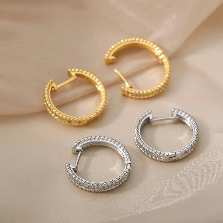 Gold Huggie Earrings Gráinne with Zirconia