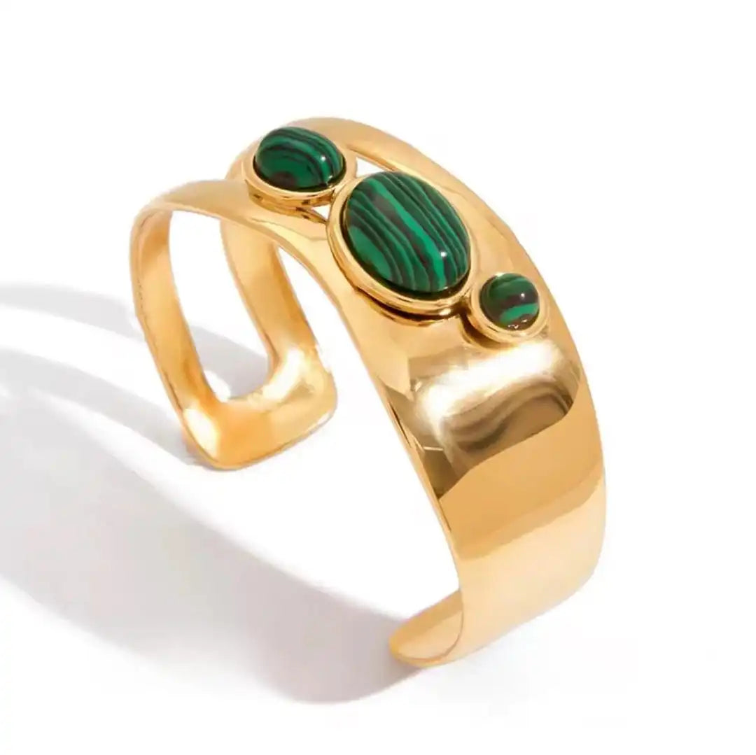 Gold Ring Dervla with Pearls