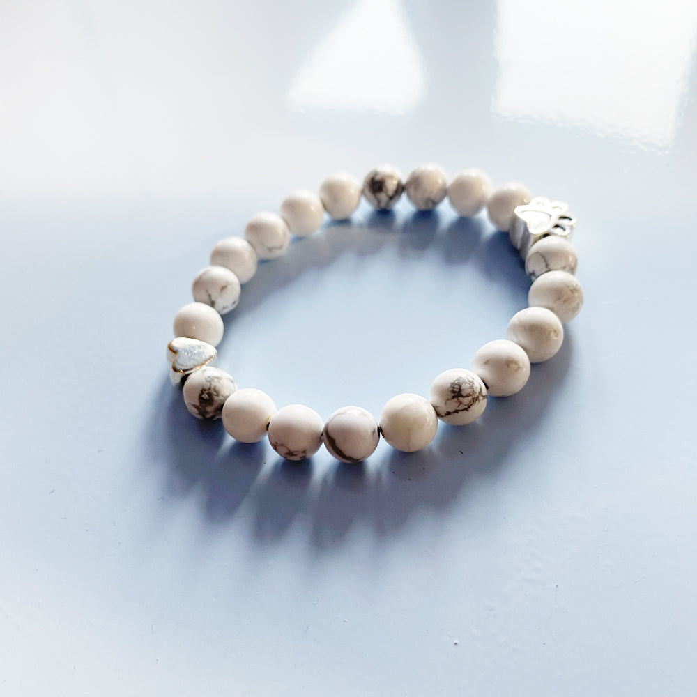 White Howlite Beaded Bracelet with Paw Print and Heart