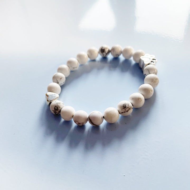 White Howlite Beaded Bracelet with Paw Print and Heart