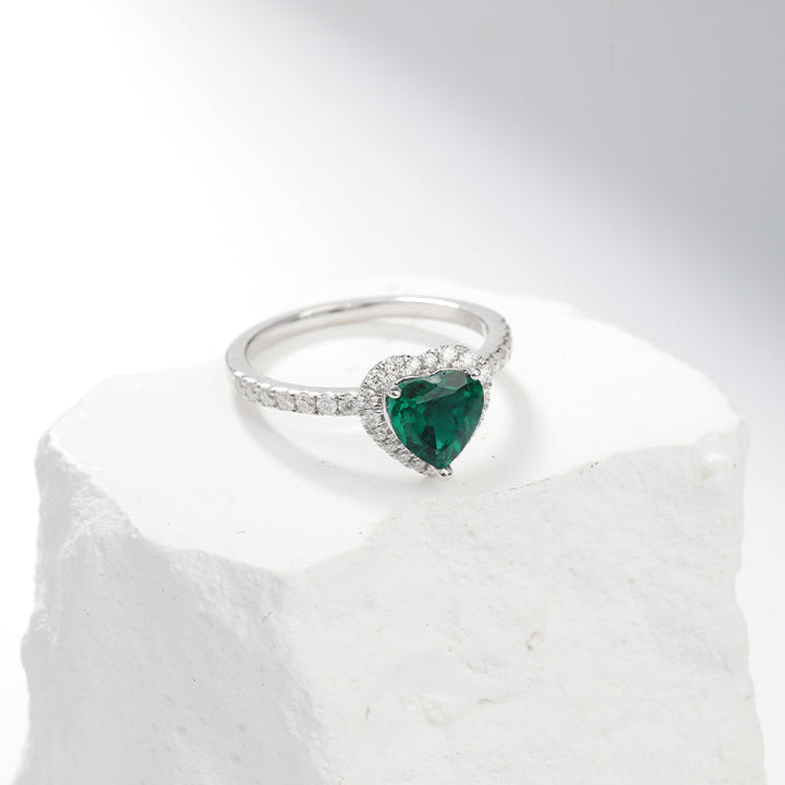 Silver Ring Sinéad with Emerald Heart &amp; Crystal Halo