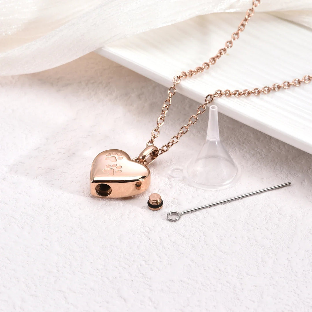Silver Necklace Róisín with Paw Prints