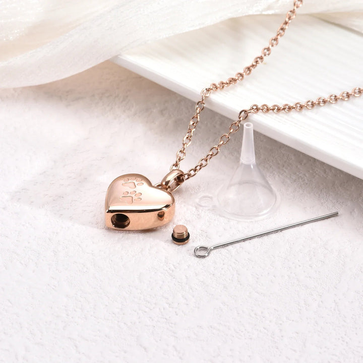 Silver Necklace Róisín with Paw Prints