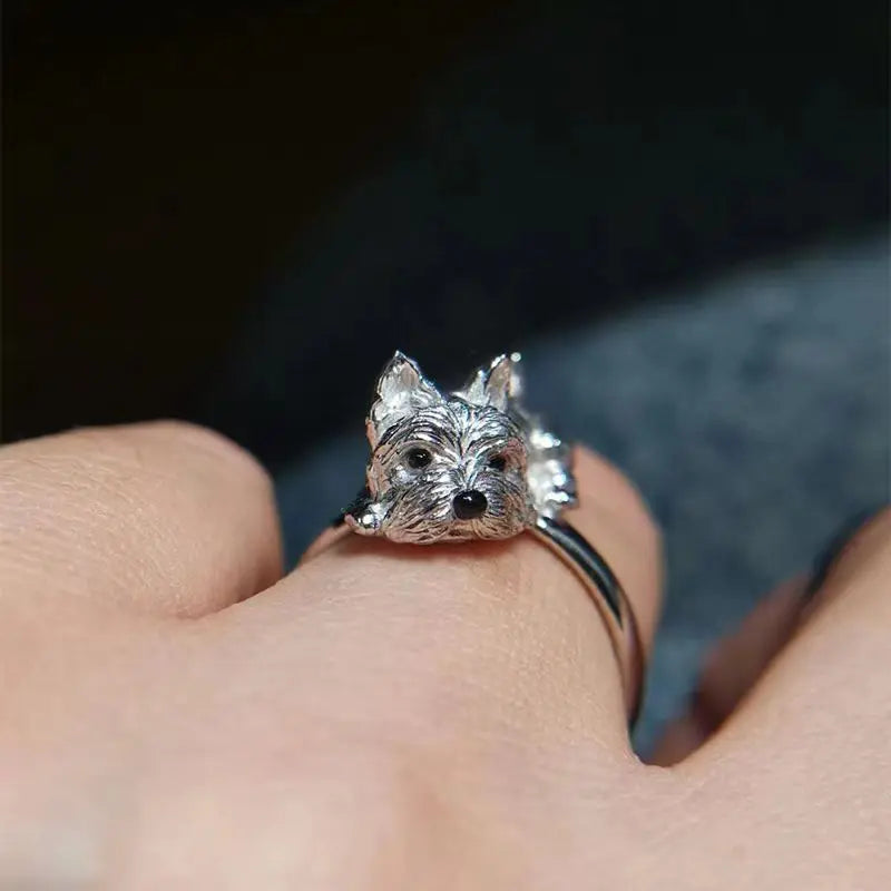 Silver Adjustable Ring Dáiríne with Dog Motif