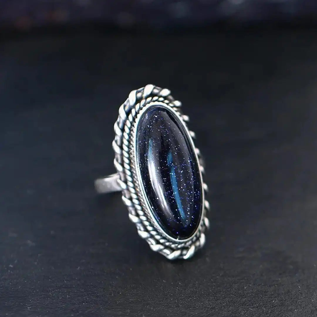 Silver Ring Íde with Blue Sandstone