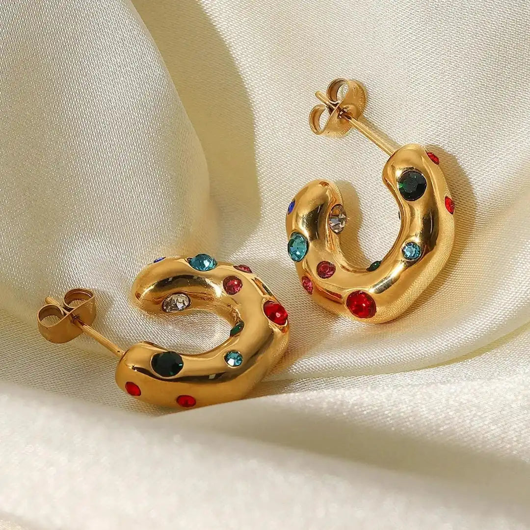 Gold Hoop Earrings Clíodhna with Pearls and Crystals