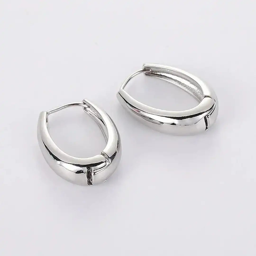 Gold Hoop Earrings Deirdre with Polished Finish