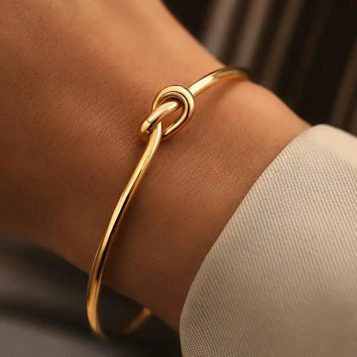 Gold Cuff Bracelet Eabha with Love Knot