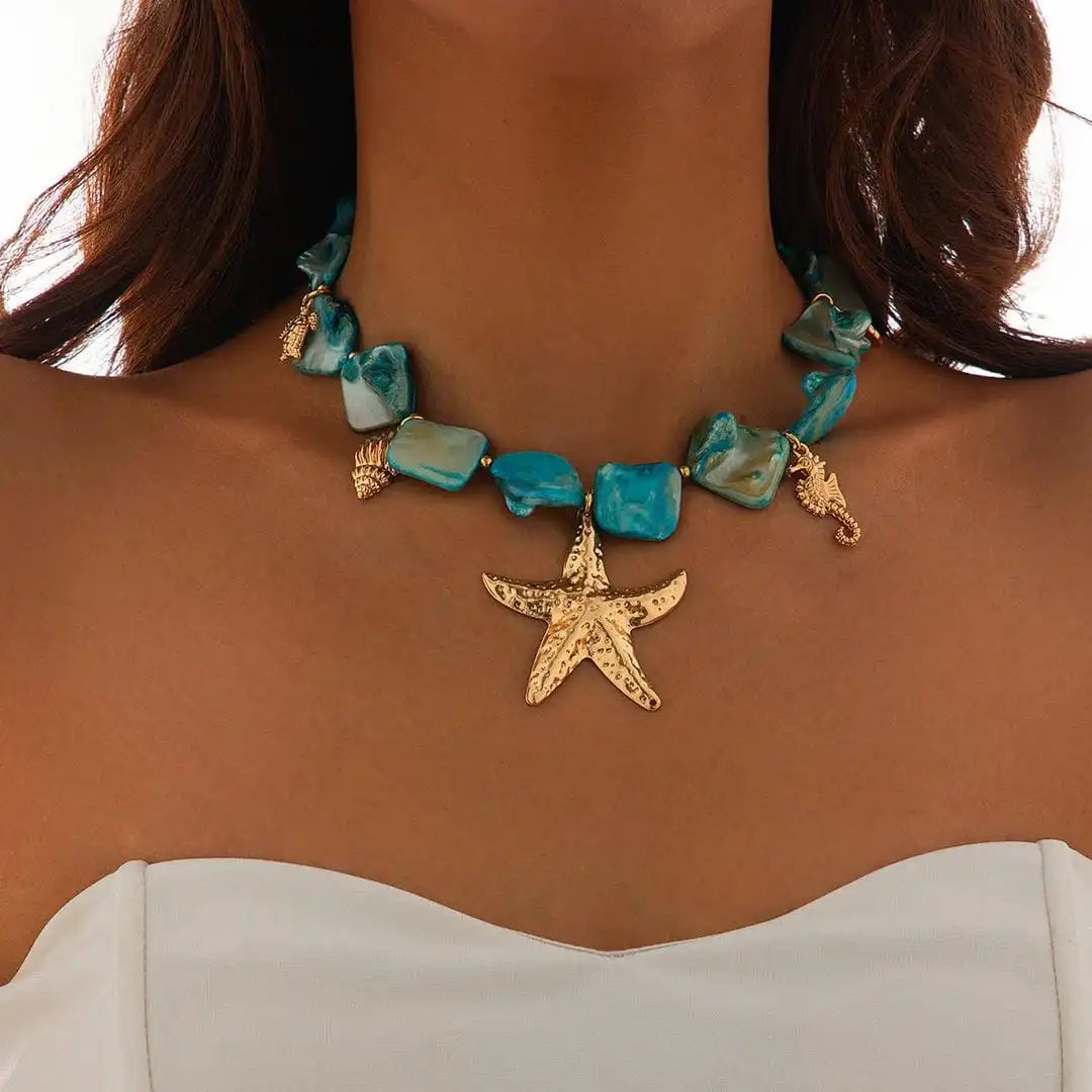 Gold Beaded Necklace Ailbhe with Starfish and Turquoise