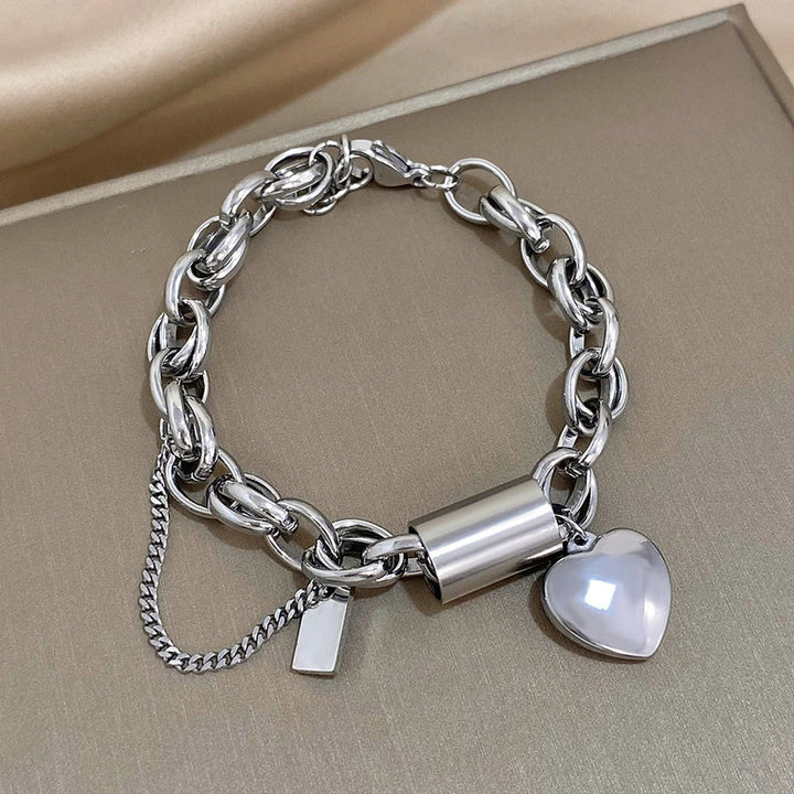 Silver Chain Bracelet Sorcha with Pearl Heart