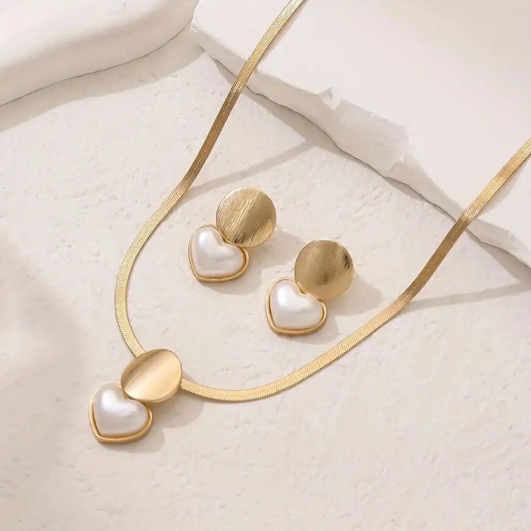 Gold Necklace Set Aisling with Pearl Heart