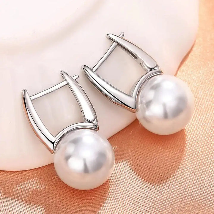 Silver Drop Earrings Sadhbh with Pearl
