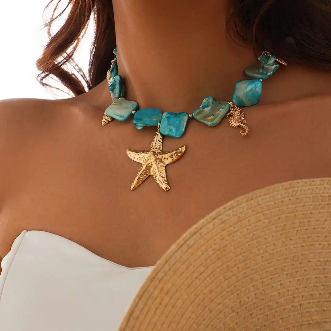Gold Beaded Necklace Muirne with Turquoise and Starfish
