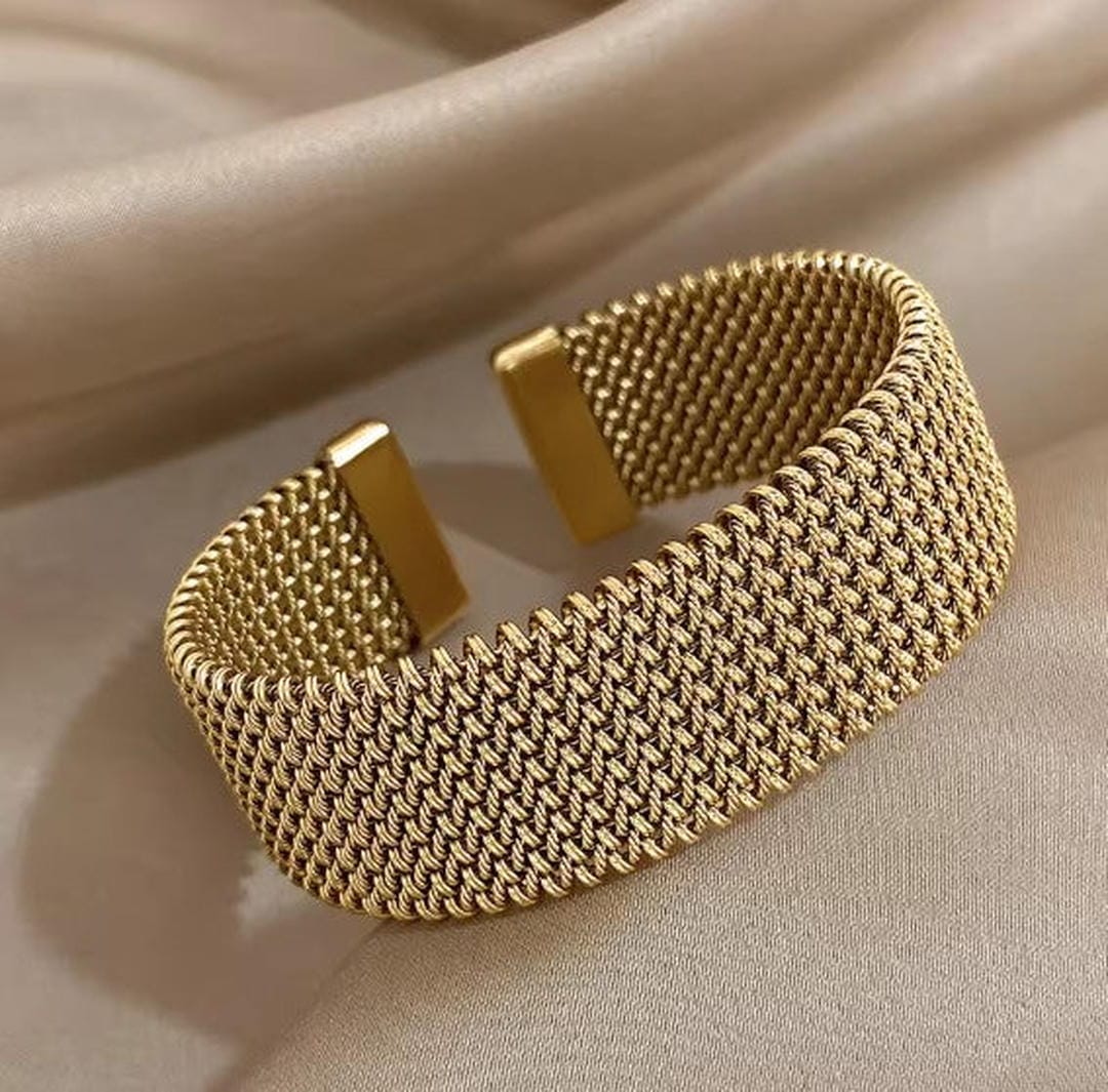 Gold Mesh Cuff Bracelet Neasa