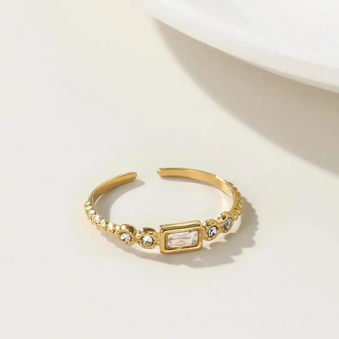 Gold Open Ring Áine with Baguette Crystal