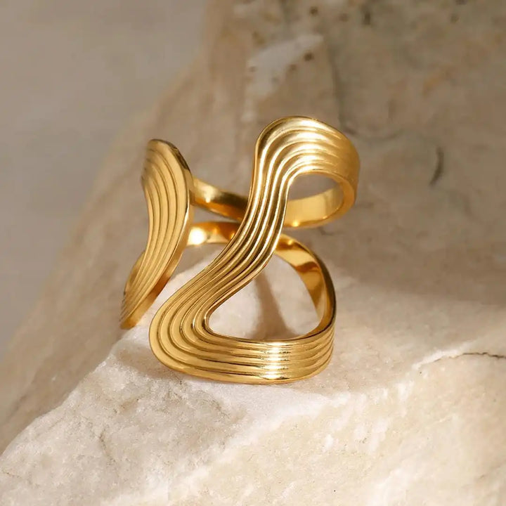 Gold Wave Ring Niamh