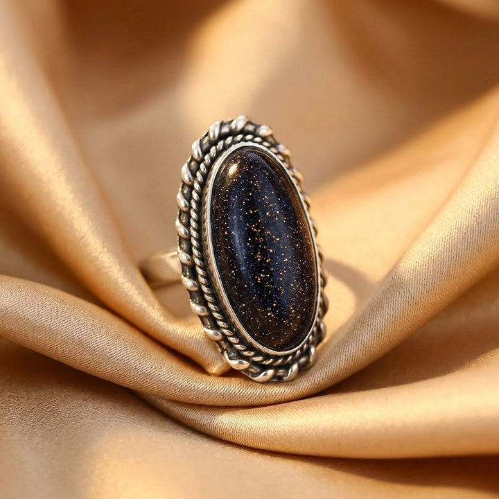 Silver Ring Íde with Blue Sandstone
