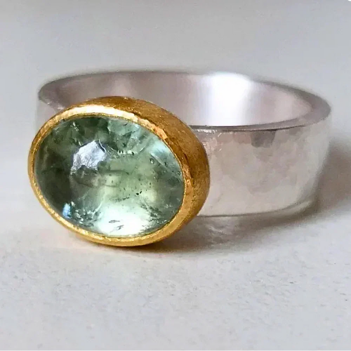 Silver &amp; Gold Ring Fiadh with Green Gemstone