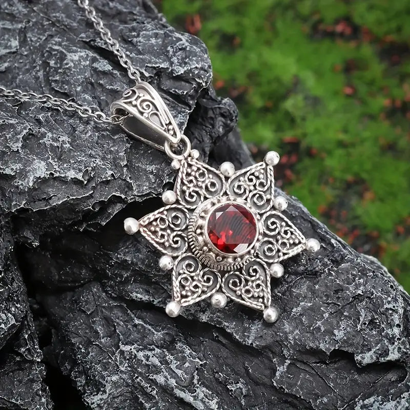 Silver Necklace Bríd with Ruby Star