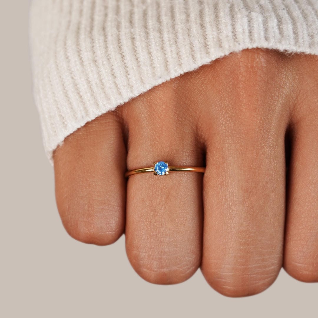 Gold Ring Emer with Birthstone