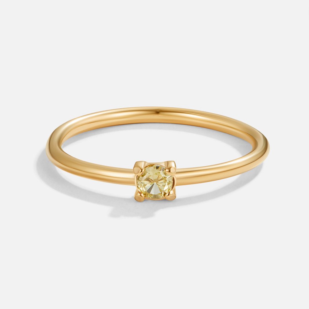 Gold Ring Deirdre with Ruby