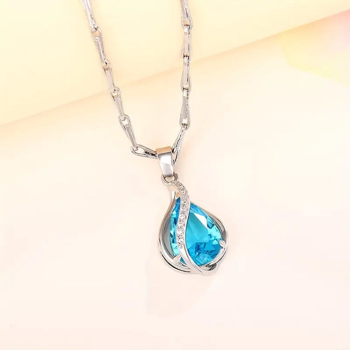 Silver Necklace Bríd with Blue Topaz