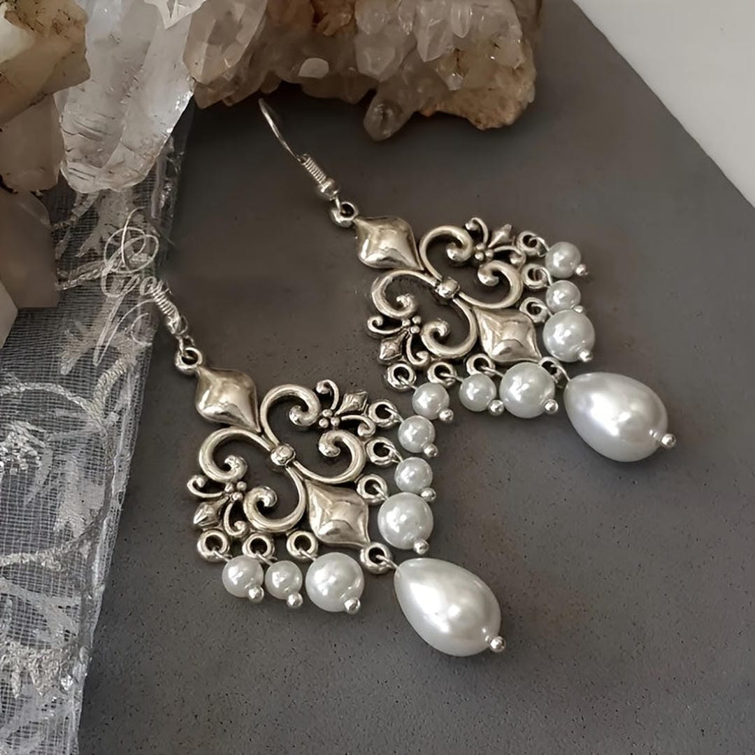 Silver Drop Earrings Fionnuala with Pearls