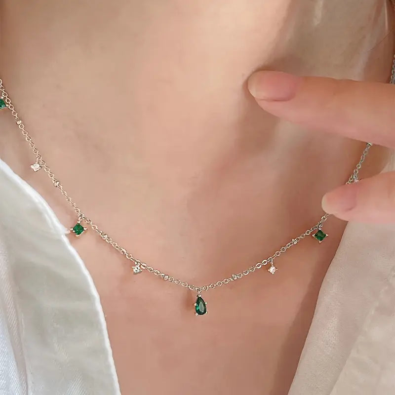 Silver Station Necklace Saoirse with Emerald