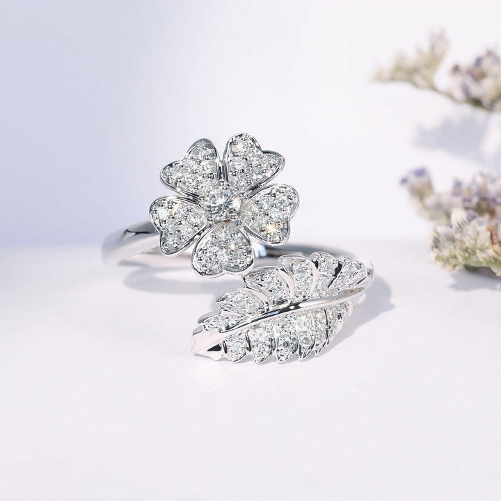 Silver Ring Clíona with Zirconia Flowers