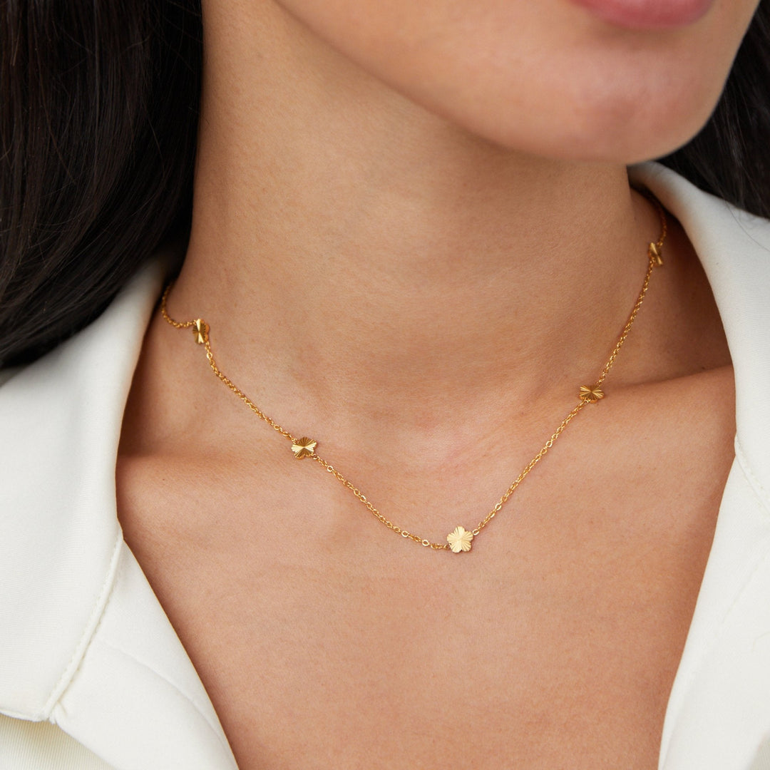 Gold Necklace Sinéad with Fan Motifs