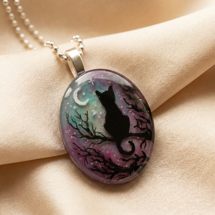 Antique Gold Necklace Nuala with Cat and Moon