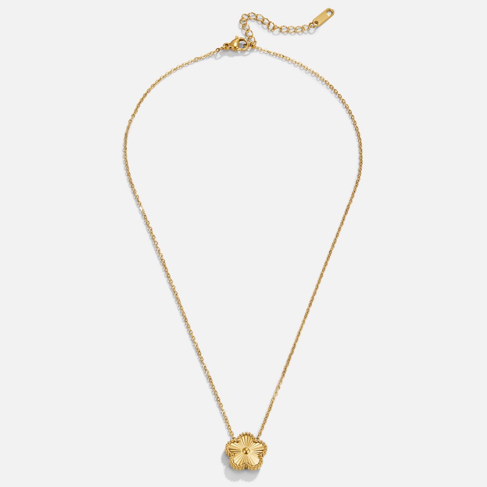 Gold Necklace Áine with Clover Motif