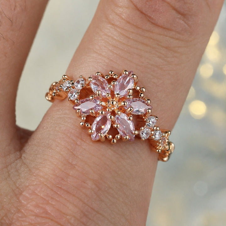 Rose Gold Floral Ring Gráinne with Pink Zirconia