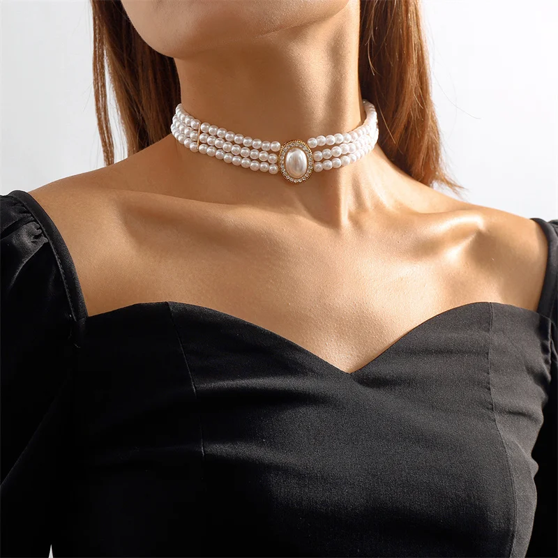 Pearl Choker Necklace Clifden with Gold Centrepiece