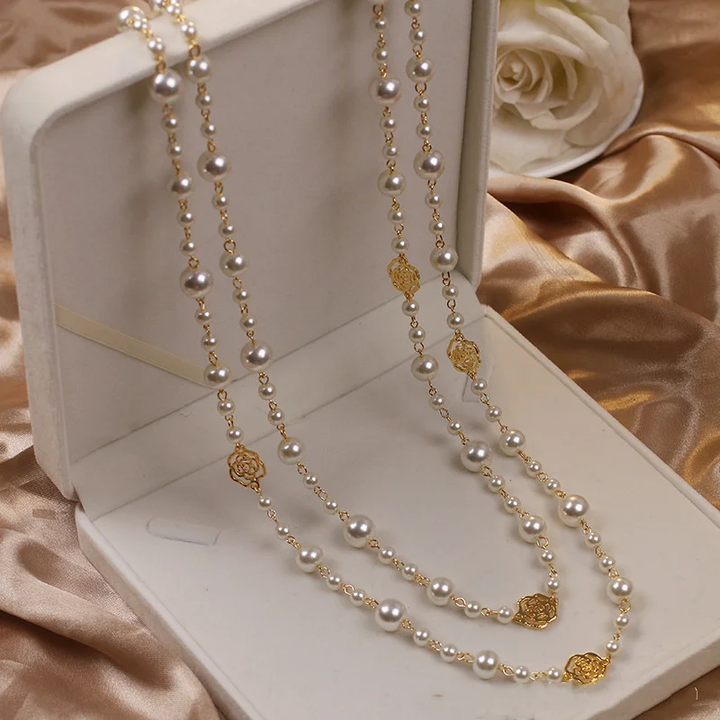 Pearl Beaded Necklace Muirne with Gold Rose Motif
