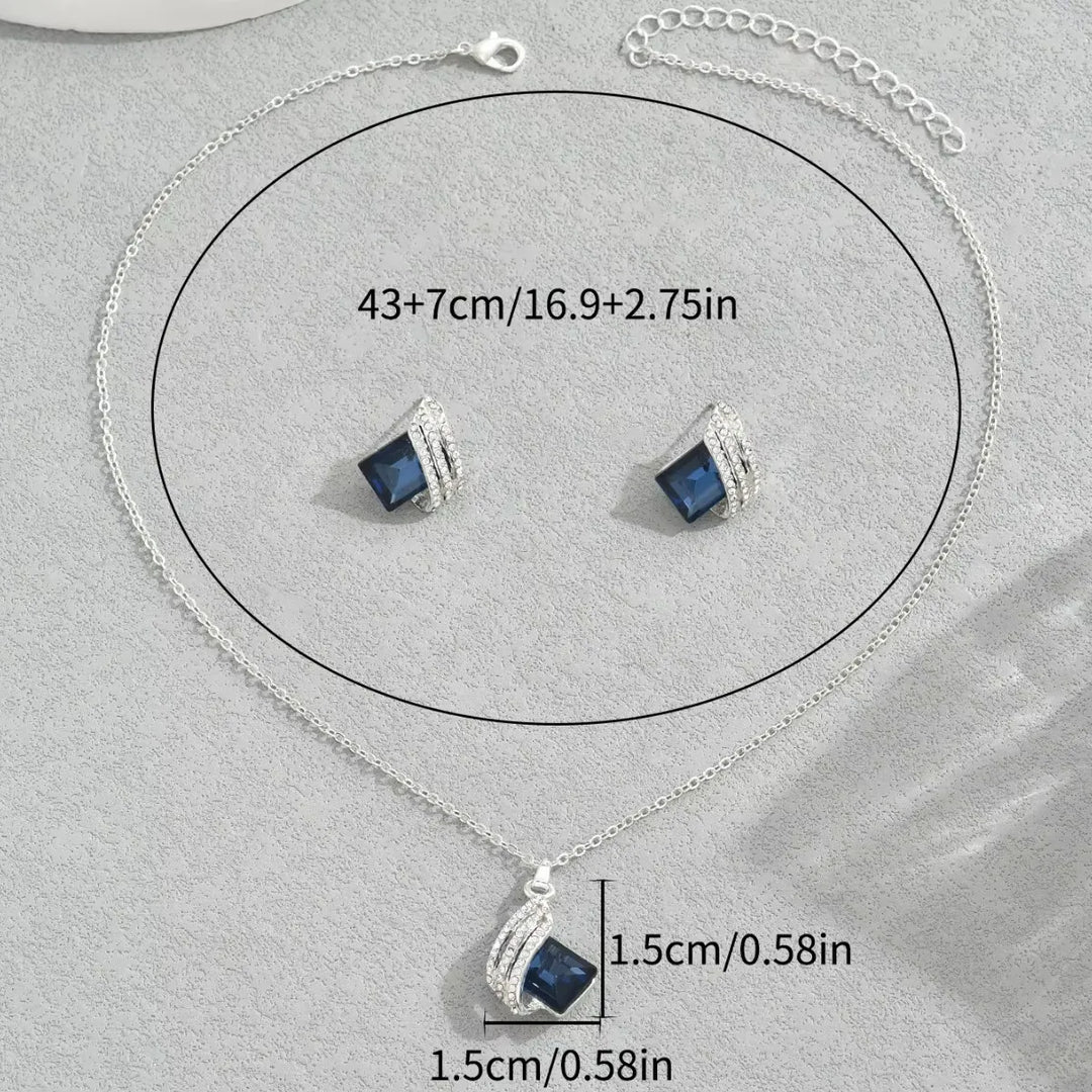 Silver Necklace Gráinne with Sapphire