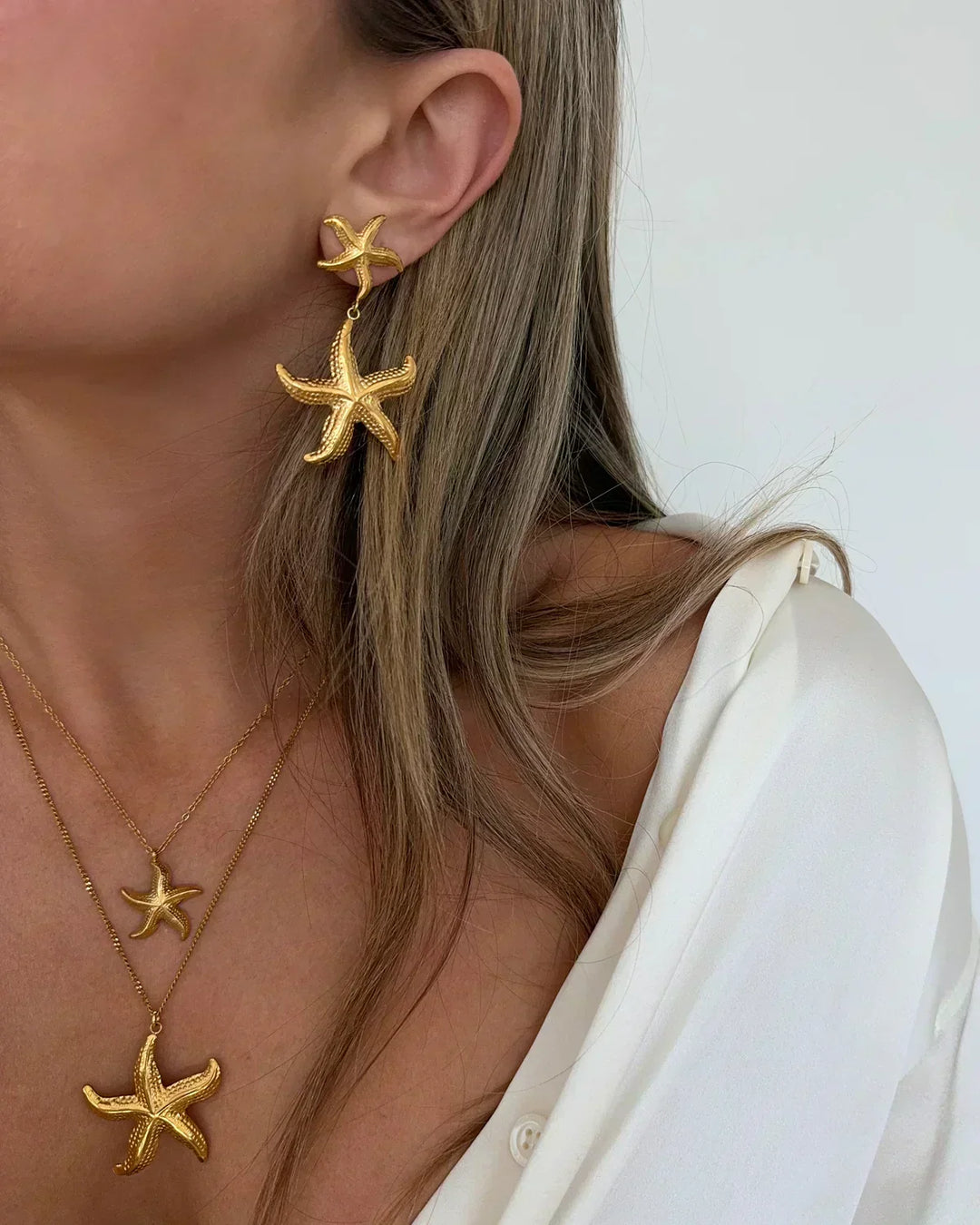 Gold Necklace Maeve with Starfish Motif