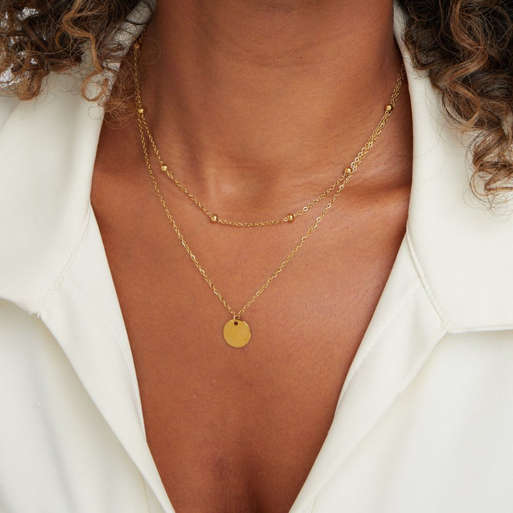 Gold Necklace Íde with Coin Disc and Layered Chain