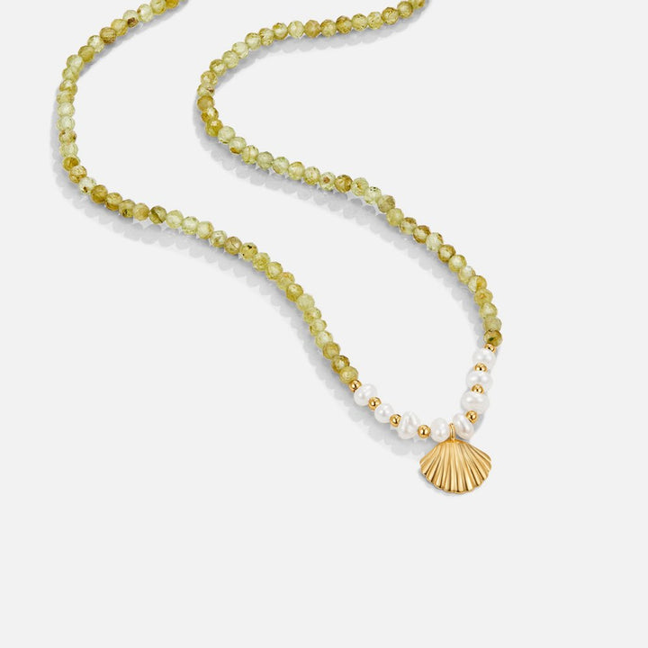 Gold Beaded Necklace Sinéad with Shell Pendant