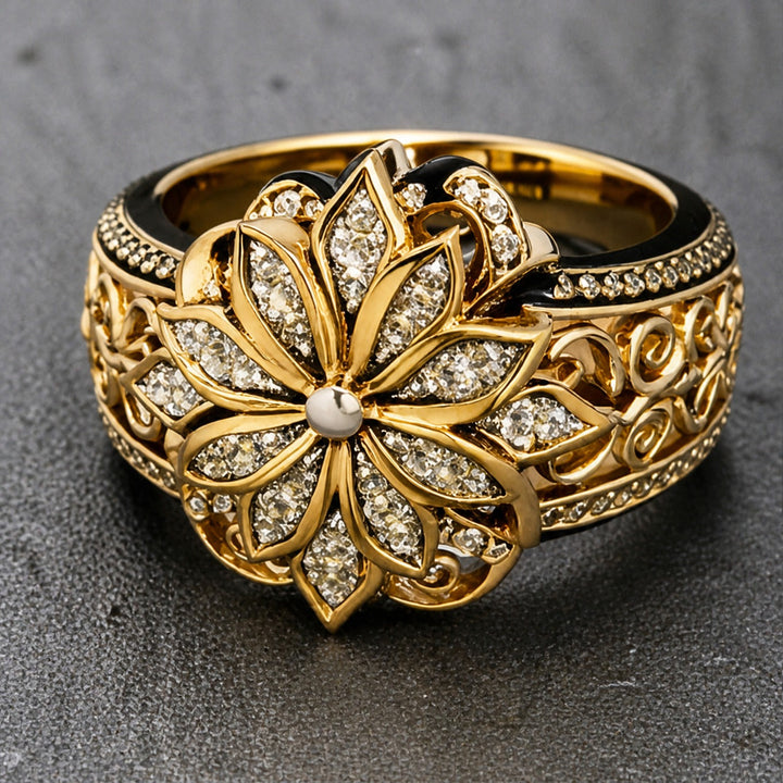 Gold Ring Caoimhe with Floral Motif