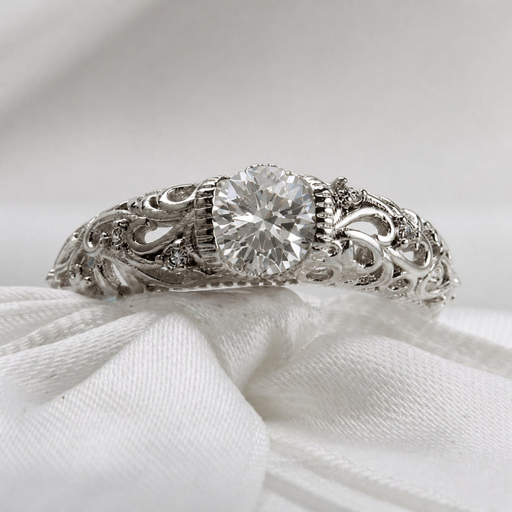 Silver Ring Órla with Zirconia Solitaire