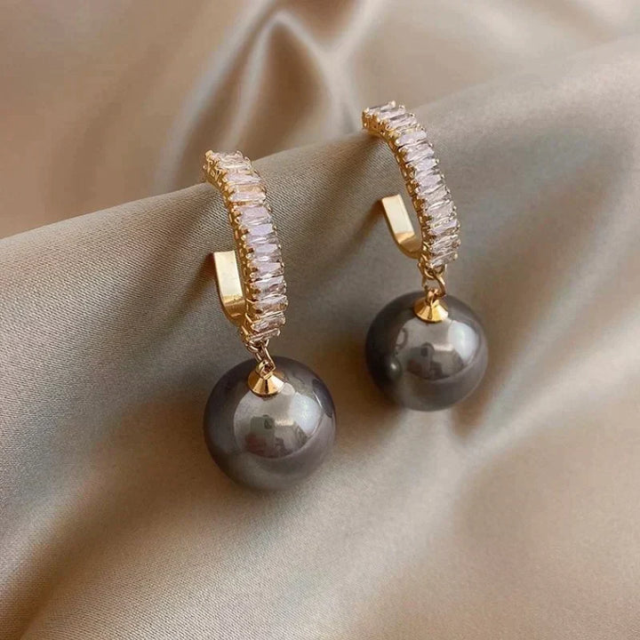 Gold Drop Earrings Aoibh with Grey Pearl