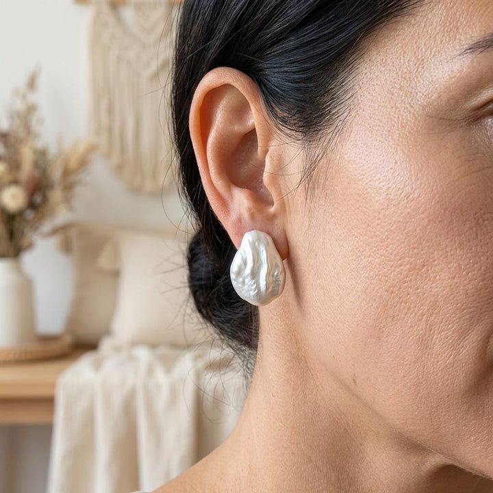 Gold Stud Earrings Cara with Baroque Pearl