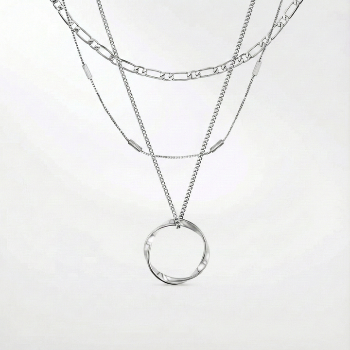 Silver Necklace Neasa with Three Layers