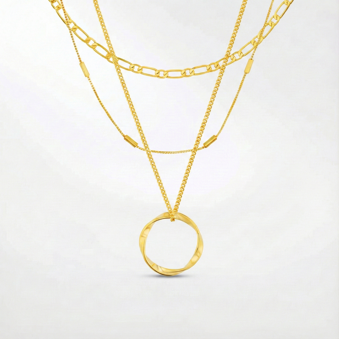 Silver Necklace Neasa with Three Layers